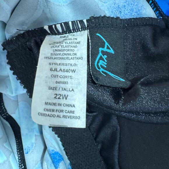 Azul Swimsuit Womens 22W Blue Black Floral Tankini One‎ Piece Padded Beach - Picture 6 of 7